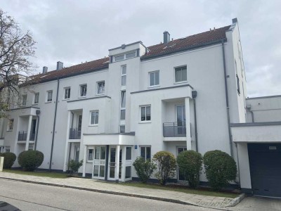 Möblierte, modernisierte 2-Zimmer-Whg. mit Balkon und EBK in Taufk. - Flex. Mietzeiträume