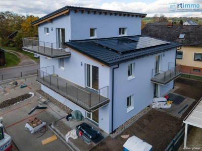 GEMÜTLICH, MODERN, ENERGIEEFFIZIENT: Fünf 2 Zimmer- Mietwohnungen mit Außenflächen warten auf Sie!