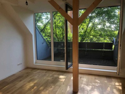 Ausgebaute 2-Zimmer-Dachgeschosswohnung mit Galerie frei ab 1. November oder 1. Dezember 2025