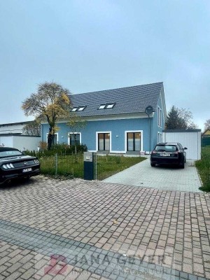 NAUNDORF * DOPPELHAUSHÄLFTE (Baujahr 2023/2024) * VOLL KLIMATISIERT * 140 qm * GRUNDSTÜCK 720 qm,...