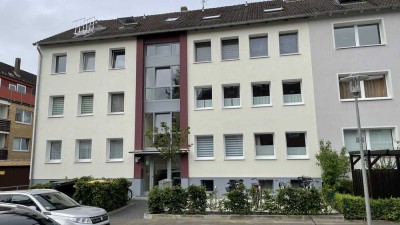 schöne renovierte 2-Zimmer Souterrain-Wohnung auf der Marienburger Höhe