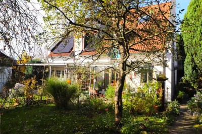 Herrliche DHH mit sonnigen und eingewachsenen Süd-Garten in Asbach bei Petershausen!