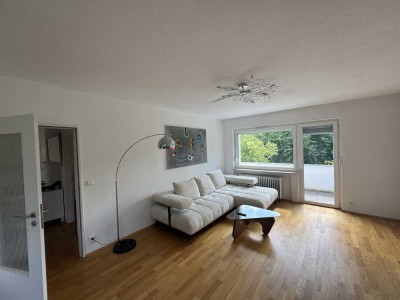 Wohnen auf Zeit bis max.8/2026 - neu möblierte 2-Raum-Wohnung mit gehobener Ausstattung in Oberursel