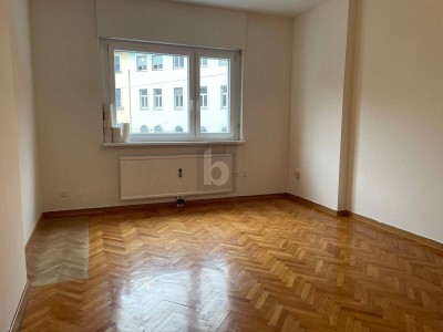 Preisreduktion! ZENTRAL GELEGEN MIT LOGGIA