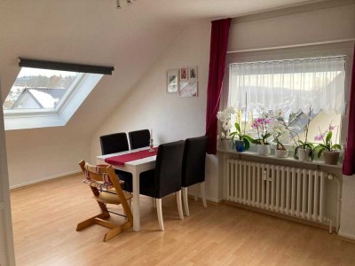 Helle 3-Zimme Dachgeschoss wohnung in Taunusstein/Wingsbach