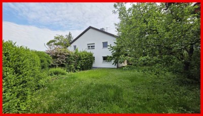 Großzügiges Zweifamilienhaus mit Traumgarten und Potenzial in Großsachsenheim