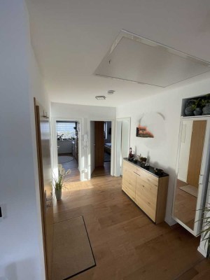 Lichtdurchflutete 3-Zimmer-Wohnung in Friedberg – moderne Ausstattung + Stellplatz + Dachspeicher