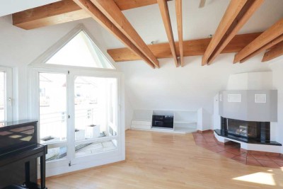 Helle grosszügige DG-Wohnung in Weingarten mit sehr guten Energiwerten. Zentral mit Basilikablick.