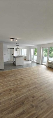 renovierte 3-Zi.-Eigentumswohnung in zentraler Innenstadtlage mit Balkon - 712