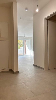 Neubau 2-Zimmer Wohnung mit südwest Terasse, EBK, Aufzug in Pfaffenhofen