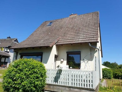 Einfamilienhaus mit großem, idyllischem Garten