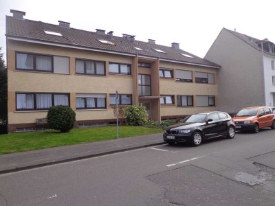 1-Zimmer-DG-Wohnung in Mehrfamilienhaus