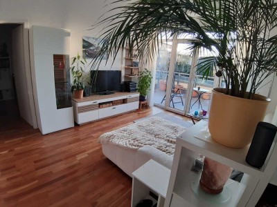 *** 2-Zimmer-Penthouse mit zwei Dachterrassen & Tiefgaragenstellplatz ***