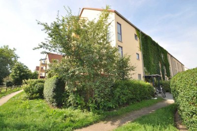Großzügige 3 Zimmer-Wohnung mit Hobbyraum und Garten