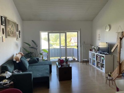 Helle 1,5-Zimmer-Maisonette Wohnung mit Balkon & EBK in Obrigheim