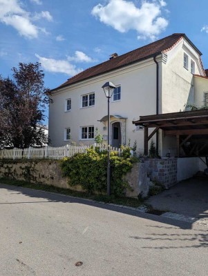 Historisches Stadthaus in zentraler Lage, keine Maklergebühr und kein Denkmalschutz