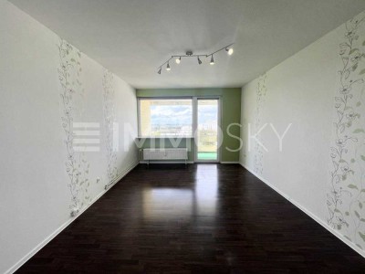 2,5 -Zimmer-Wohnung mit Weitblick und Stellplatz!