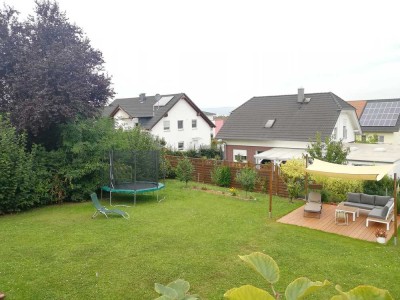 Schöne 3-Zimmer-Wohnung mit Terasse und Garten