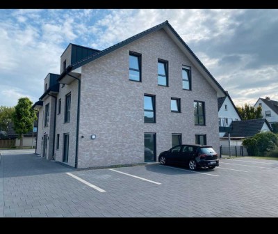 Erstbezug mit Balkon: Exklusive 3-Raum-Wohnung mit gehobener Innenausstattung in Rietberg