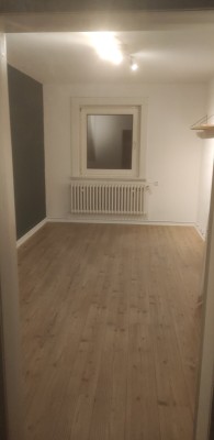 Enorm preiswertes WG-Zimmer im Kreuzviertel! Sofort zu vermieten!