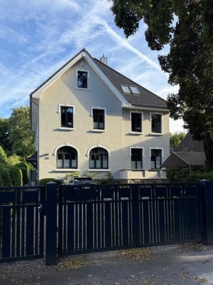 Traumwohnung in Ahrensburger Villenviertel - provisionsfrei