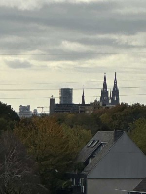 **** Merheim-Neubau : 2-Zimmer mit Domblick  – auch WG geeignet!!!