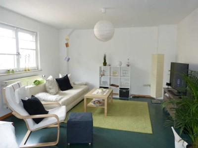 Offene 2-Zimmer-Penthouse Wohnung in Würzburg/Versbach