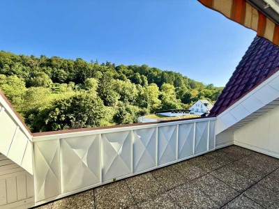 Ihr neues Zuhause: Charmante 4-Zimmer-Wohnung mit Sonnenbalkon & Garage