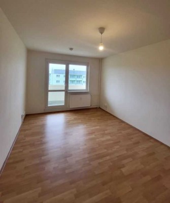 Ideale Singlewohnung für Pendler, Senioren & Studenten + Einbauküche + Balkon!