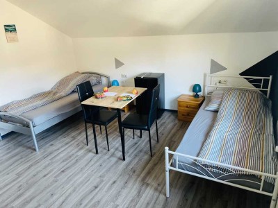 Großzügige möblierte 10-Zimmer Wohnung mit Terrasse in Obergünzburg - Bis zu 20 Personen