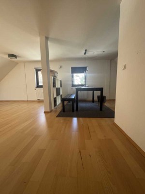 2,5Zi-Maisonette in einem charmanten Altbau in direkter Innenstadlage