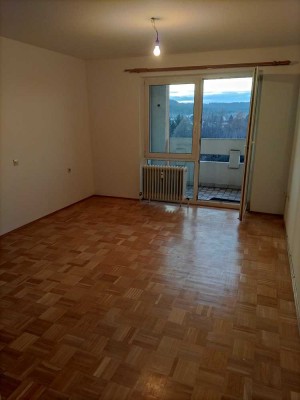 Exklusive, gepflegte 1-Zimmer-Wohnung mit Balkon und EBK in Spaichingen