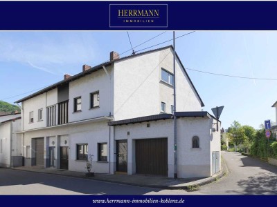 Investitionsobjekt: Leerstehendes Mehrfamilienhaus mit 4 Einheiten, Garten und Garage