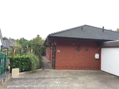 Wunderschöner Bungalow in ruhiger Lage mit 4 Zimmern, Kamin, Garten und 2 Stellplätzen