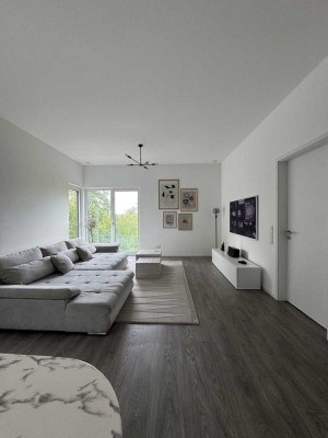 Helle 2-Zimmer-Wohnung mit Terrasse und Tiefgarage am Hubland