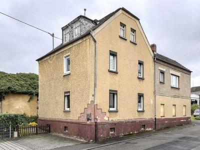 Klassisch schön: Haus mit Ausbaupotenzial und Garten