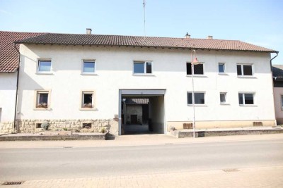 Landidylle mit 2 separaten Wohnhäusern, Scheune und Garten