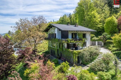 Panorama-Landhaus über der Bucht mit Badeplatz-Option &amp; Baulandreserve