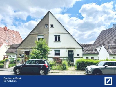 Herne/ Wanne-Eickel-In idyllischer u. guter Lage. Sanierungsbedürftiges EFH mit schönem Garten.