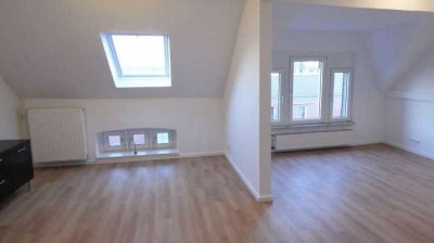 Geschmackvolle 1,5-Raum-Maisonette-Wohnung mit EBK in Düsseldorf