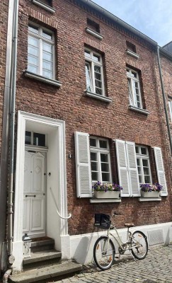 Idyllisches Stadthaus im Stadtkern von Kaiserswerth