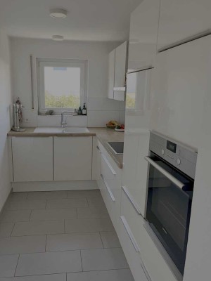 Lichtdurchflutete Reihenendwohnung mit Garten