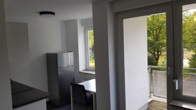 Helles möbliertes Apartment mit Balkon & TG-Stellplatz nahe Schloss Benrath