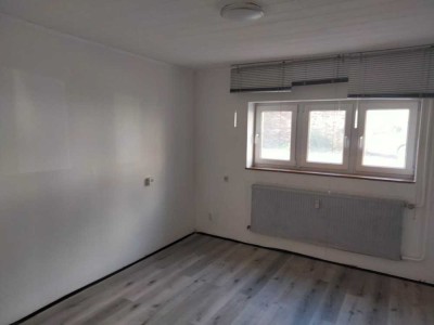 Kleine 1-Zimmer-Wohnung mit Einbauküche in Uni-Nähe