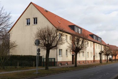 Neuwertige 2-Raum-DG-Wohnung mit Einbauküche in Velten