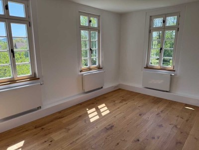 Wohnen im Schlössle - schöne 4,5 Zimmerwohnung im Herzen von Adolzfurt