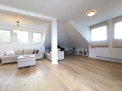 DEGERLOCH: Tolle Dachgeschoss-Maisonette-Wohnung in Aussichtslage