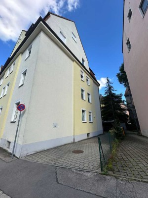 Geschmackvolle 2- Zimmer- DG- Wohnung in Augsburg