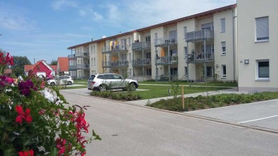 Wohnen wo andere Urlaub machen - Attraktive 1-Zimmer-Wohnung mit Balkon und EBK in Muhr am See