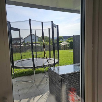 3 Zimmer-Wohnung mit Terrasse/Gartenanteil und Einbauküche